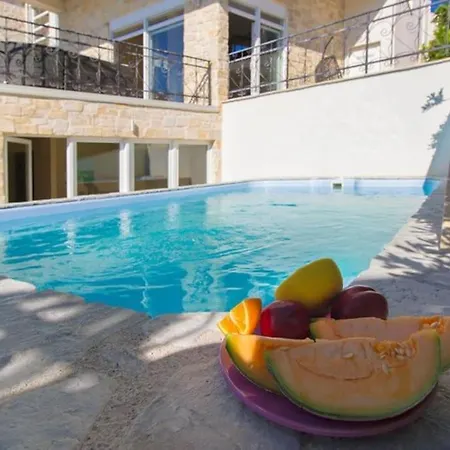 Jasmin ヴィラ ポセダリェ